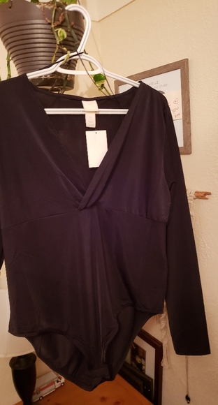 Long Sleeve Bodysuit - Picture 3 of 5